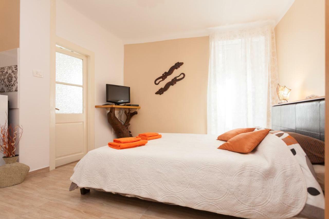 Nice Apartment In The City Center Rovinj Eksteriør billede