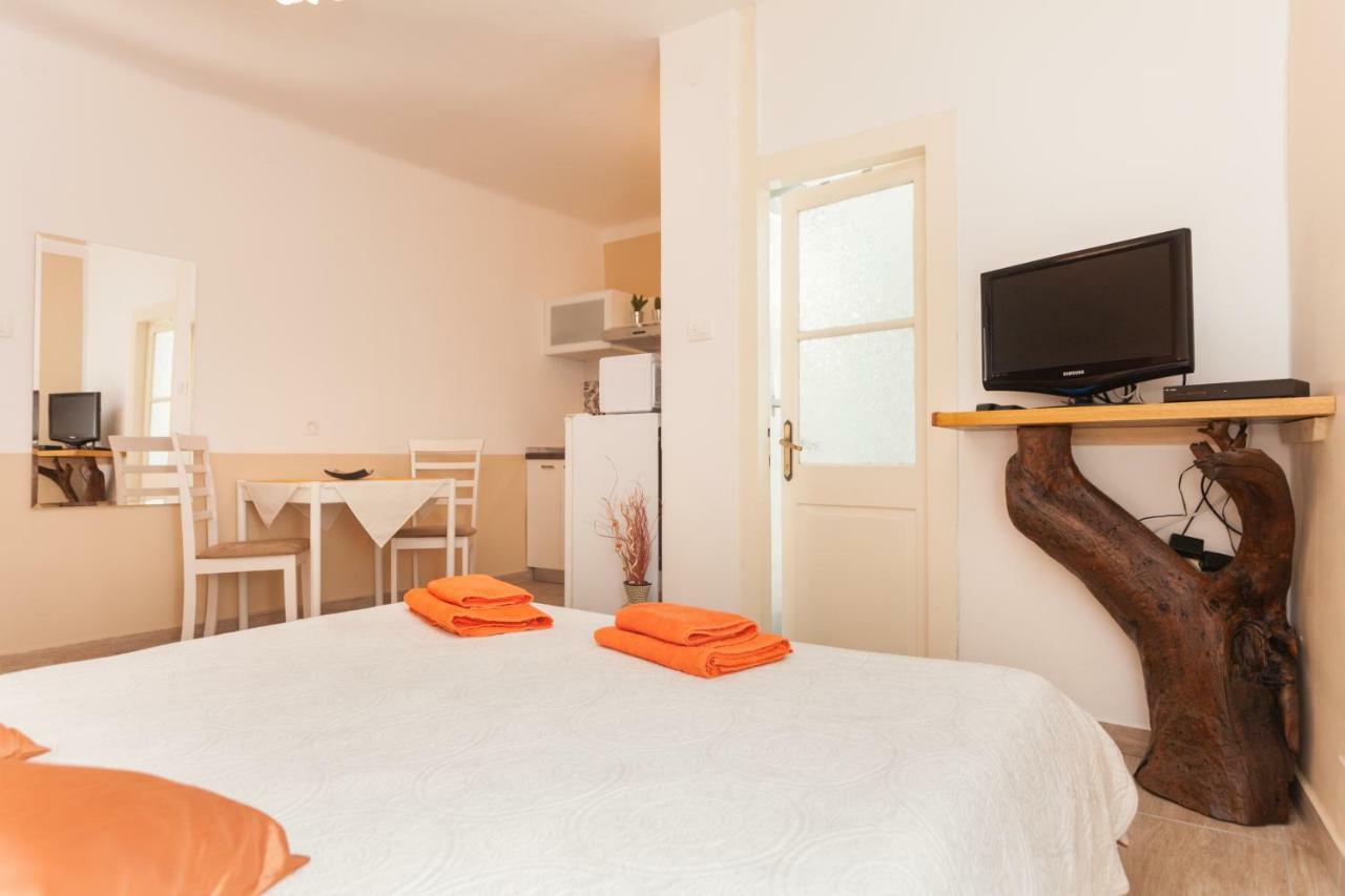Nice Apartment In The City Center Rovinj Eksteriør billede
